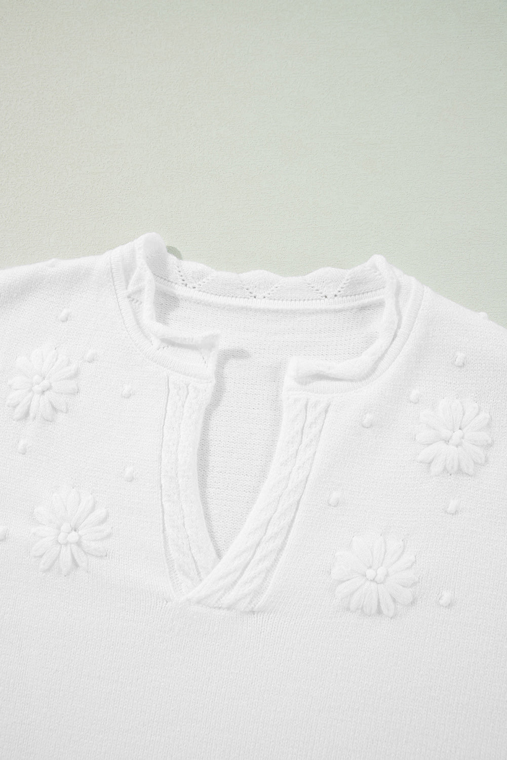 White Flower Detail Knitted Notched Neck Sweater