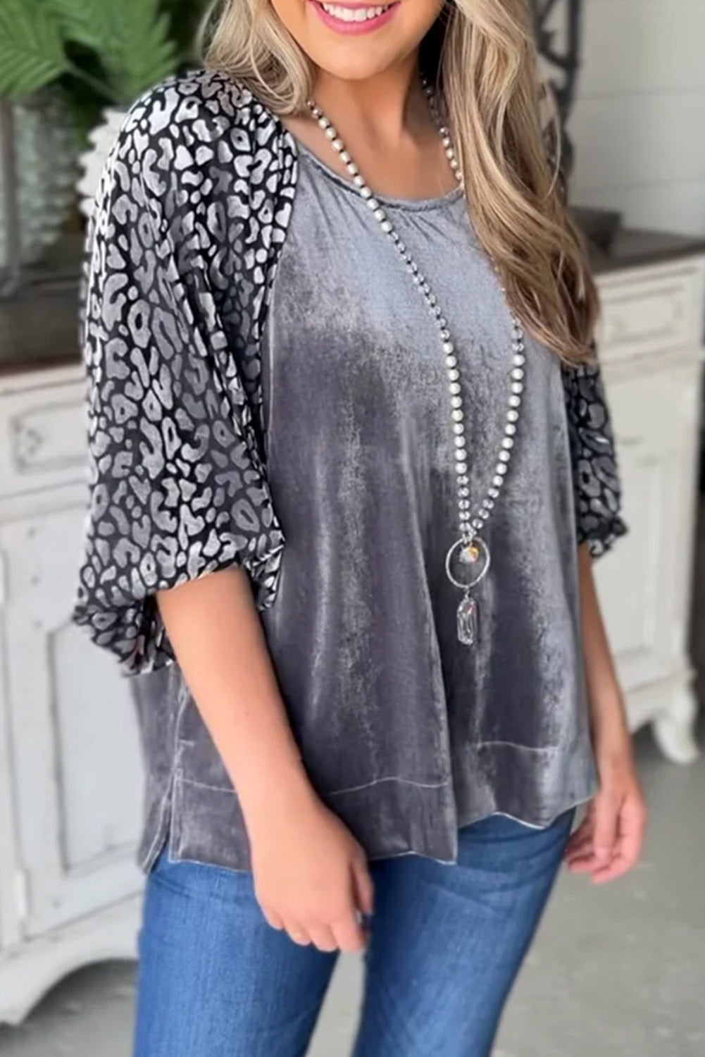 Medium Grey Leopard Splicing Lantern Sleeve Velvet Blouse