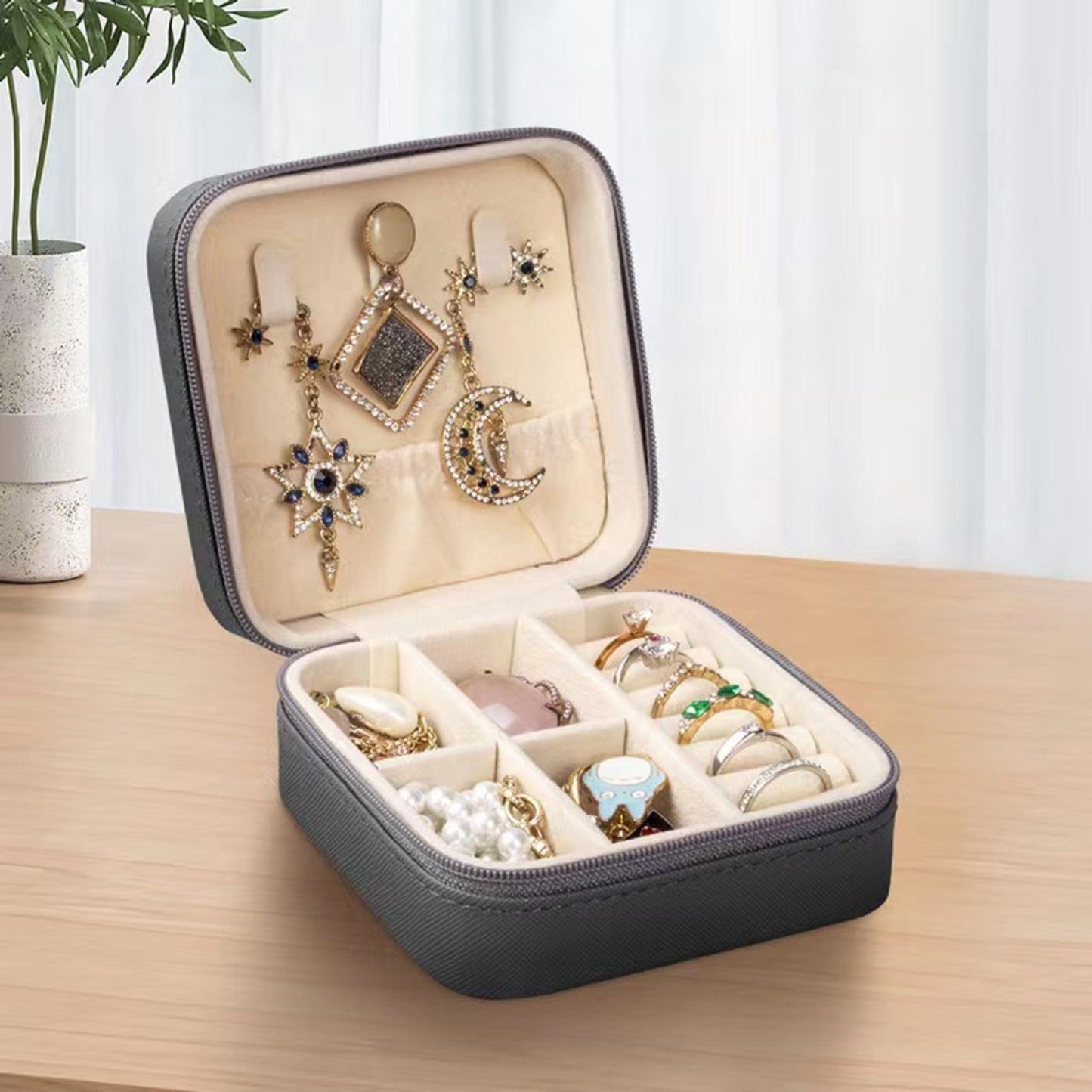 Zip Around Square Travel Jewelry Box