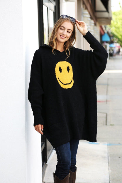 Super Lux Smiley Face Hooded Wearable Blanket