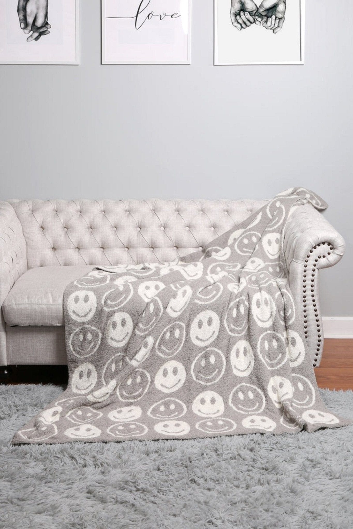 Super Lux Smiley Face Throw Blanket