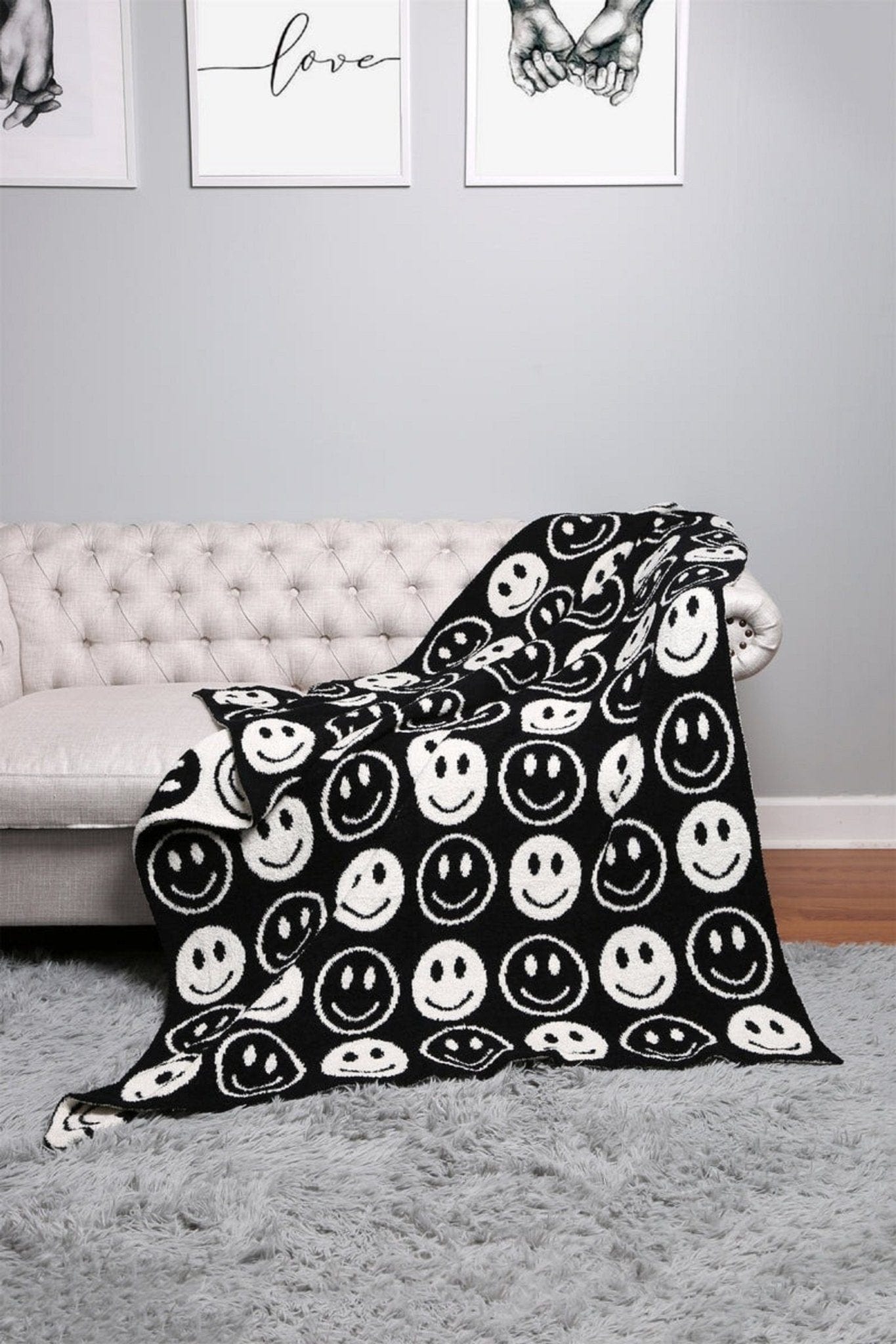 Super Lux Smiley Face Throw Blanket