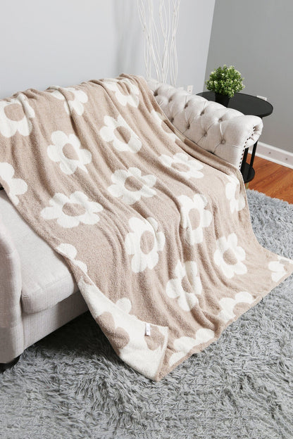 Super Lux Retro Daisy Throw Blanket